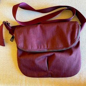 Lululemon purse